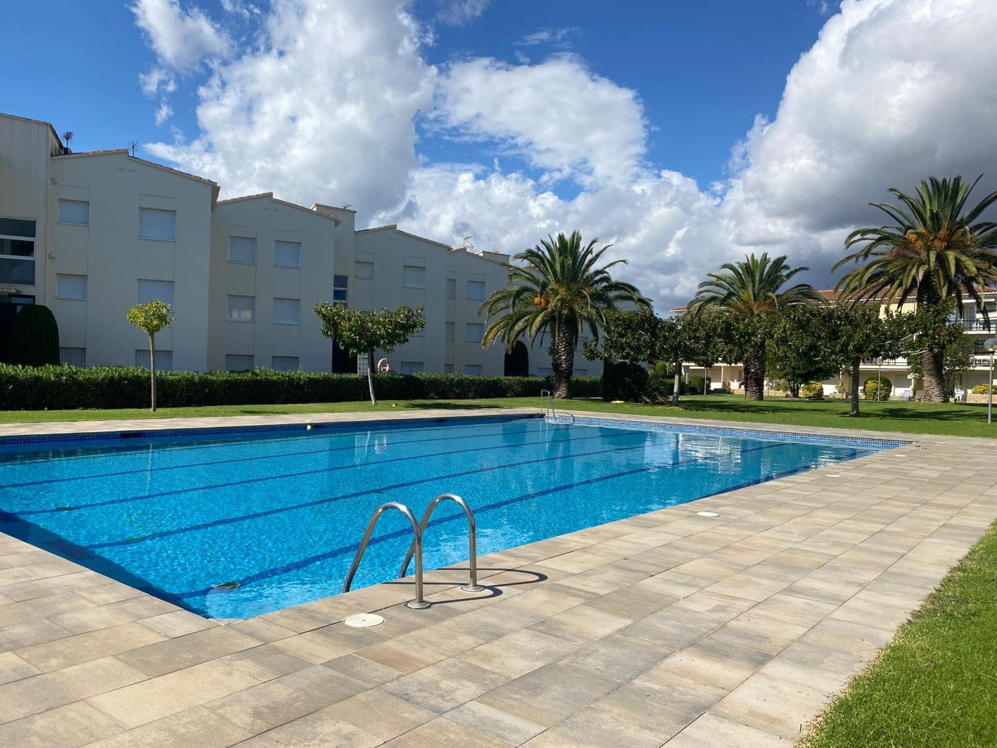 Apartament Amb Piscina I Aparcament - Baixos Amb Jardinet 칼레냐 데 팔라푸르헬 외부 사진